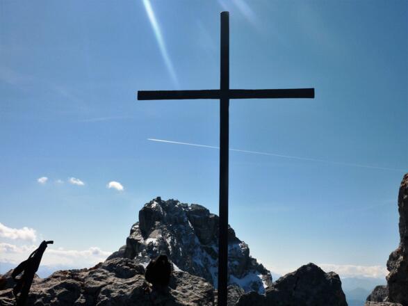Gipfelkreuz mit Mittelspitze