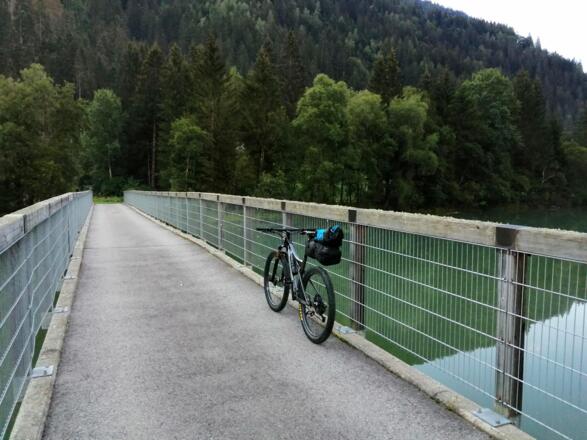 Eine der vielen Brücken am Möllradweg...