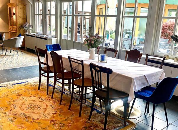 Blick aus dem Fenster auf Katrin