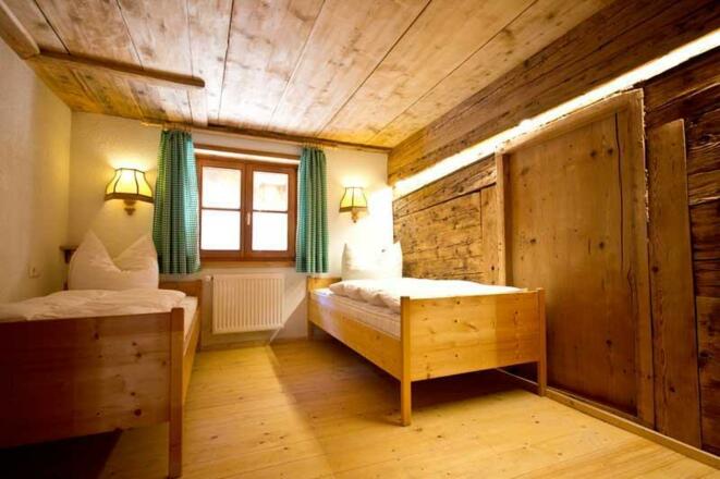 Urige Hüttenzimmer 4