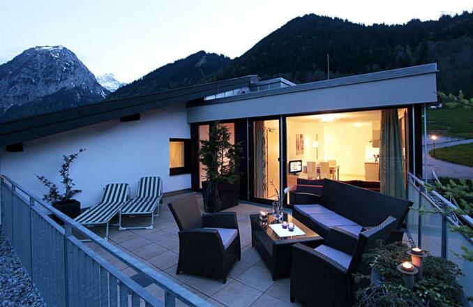 Terrassenwohnung Sommerabend