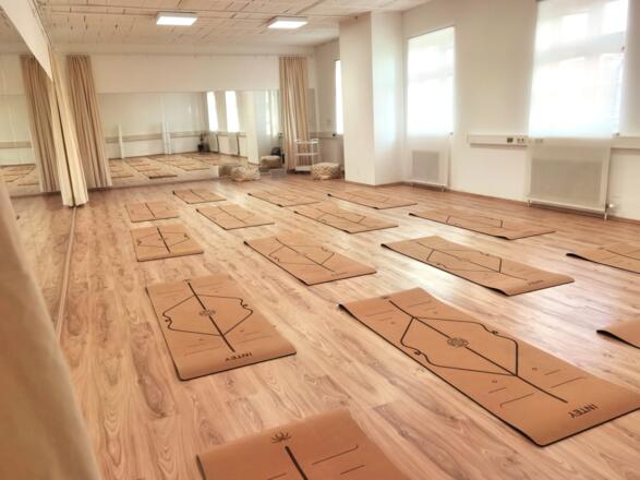 Studio2 - Setting Yoga