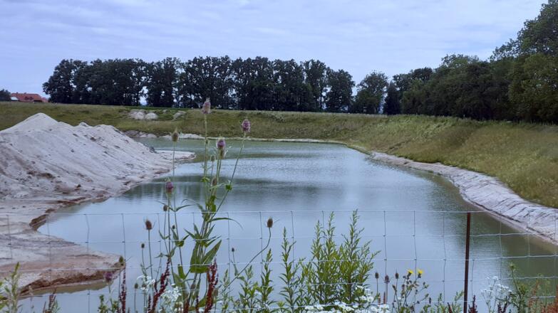 Kiesgrube rechts nach Emling