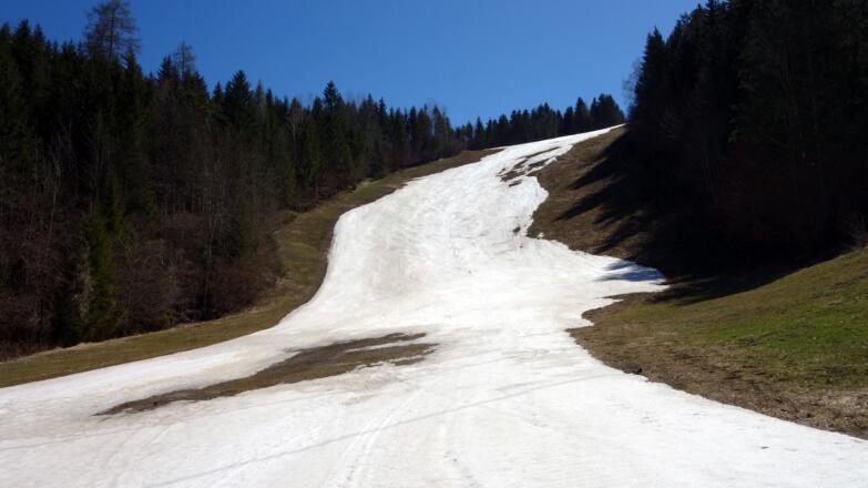 Steilstufe am Start, in der Früh falls eisig rechts mühsam aber sicher umgehbar