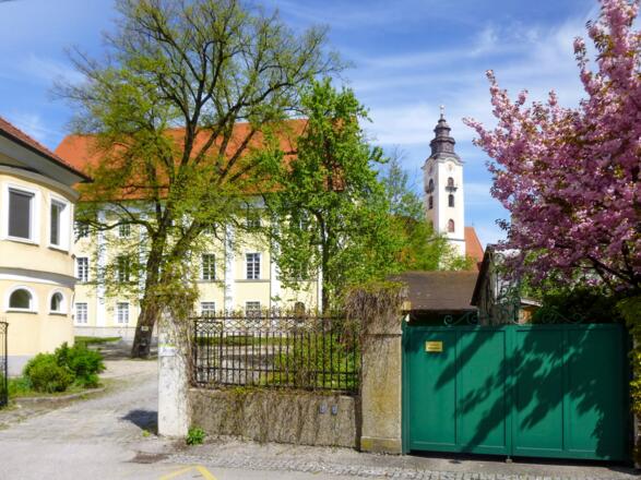 Evangelisches Bethaus und katholische Kirche in Eferding. Z05