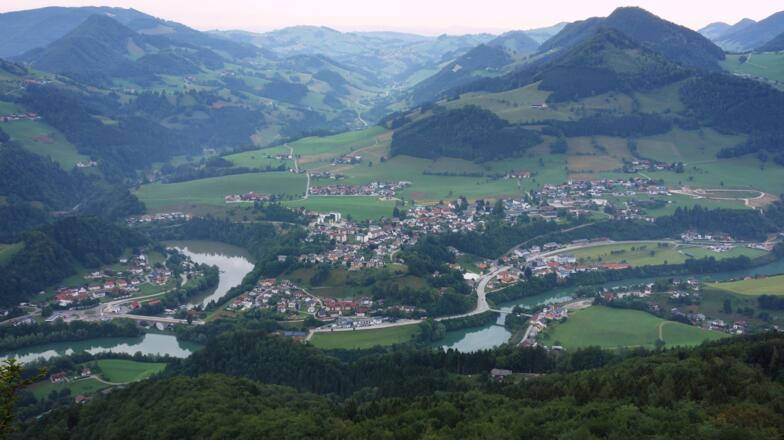 Blick nach Großraming hinab zur Enns