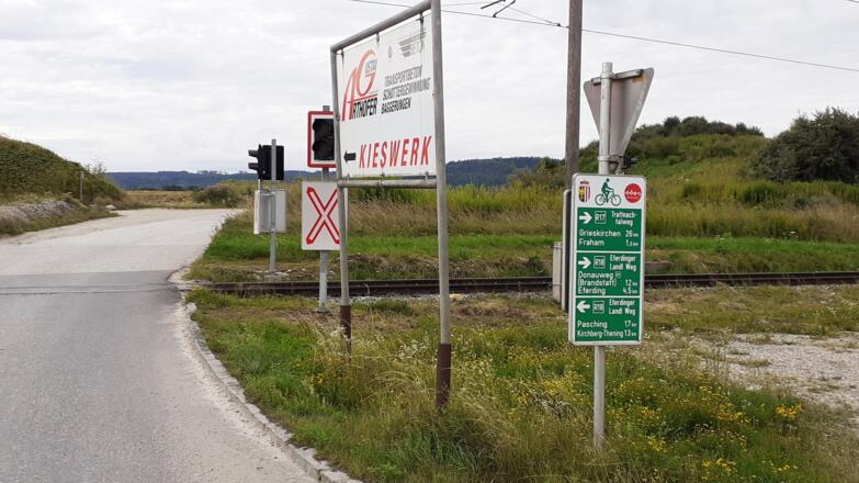 Bahnübergang 270m,  von R18 auf R17