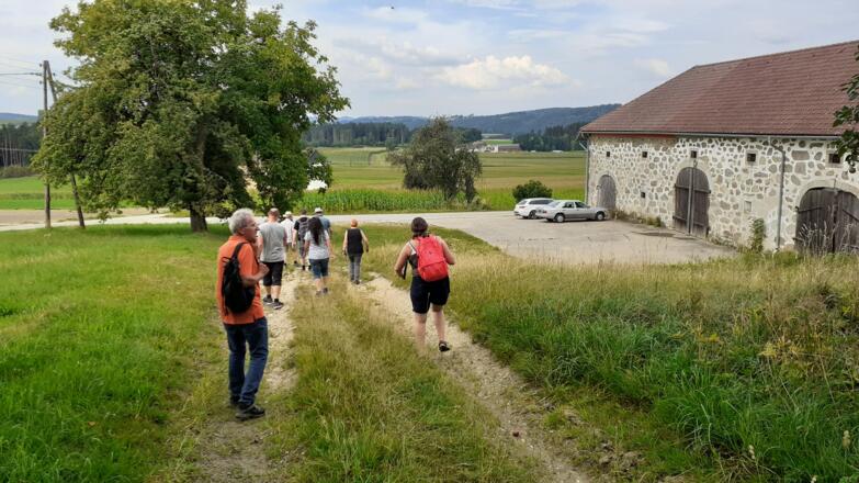 Hof am Ende vom Ziehweg, Güterweg Marreith folgen