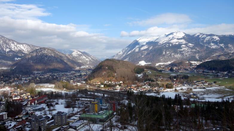 Blick über Ischl und das Trauntal, rechts Hohe Schrott