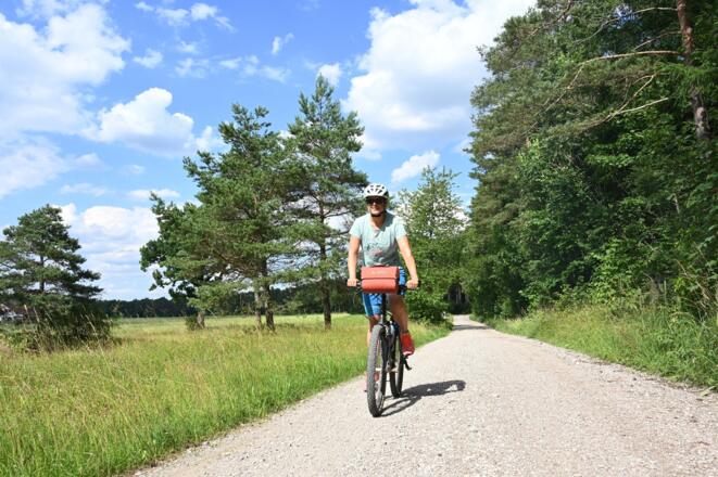 Radlerin im Rothschwaiger Forst