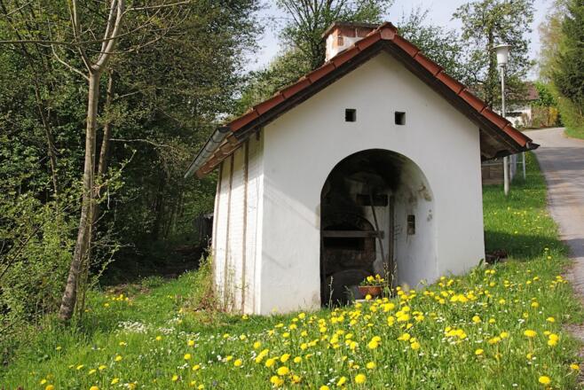 Backofen in Obermühlbach am Weg nach Kager