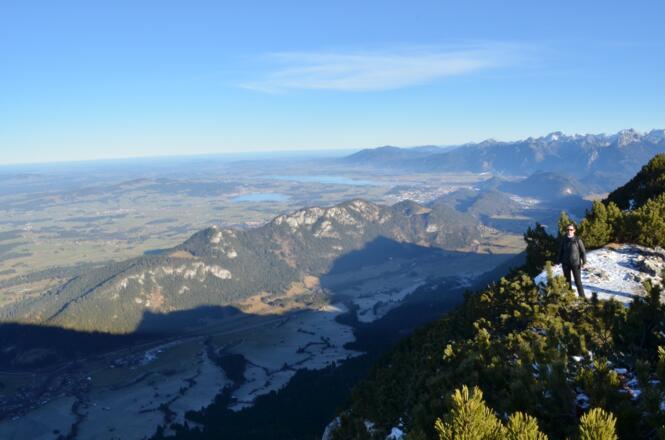 Blick von der Ostlerhütte Richtung Hopfensee und Forggensee