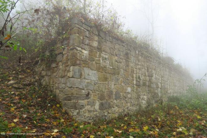 Die Ruine beim Gipfel