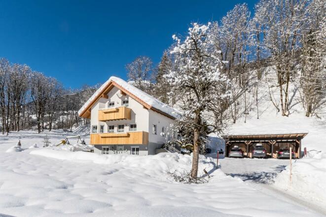 Hausansicht Winter