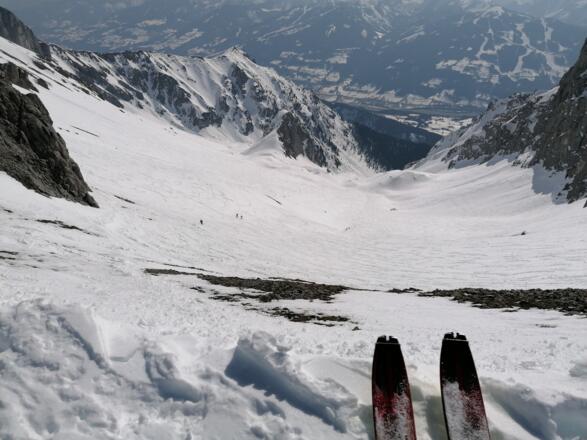 Einfahrt von der Gruberscharte ins steile Gruberkar, in die Ramsau