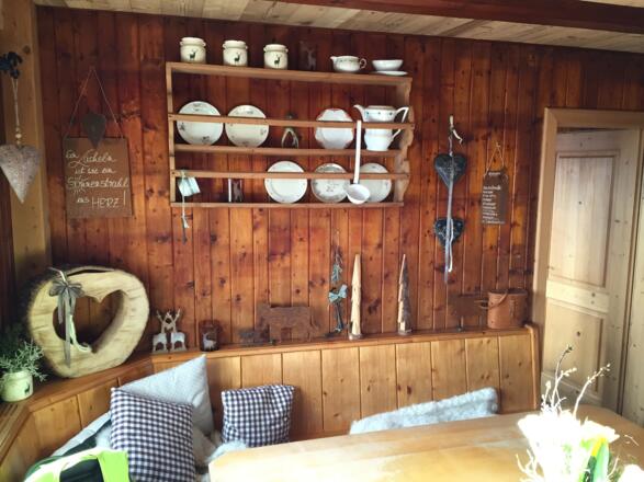 Gemütliche Stube der Ostlerhütte