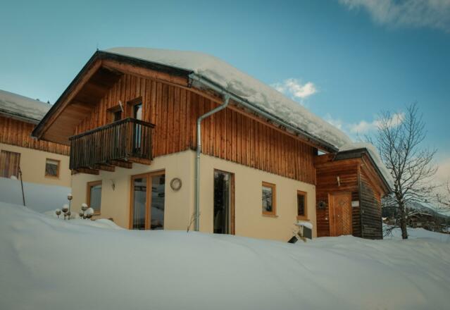 KUBIZAPHOTO_ALPs_ALPENDORF_DACHSTEIN_WEST_Haus_95_