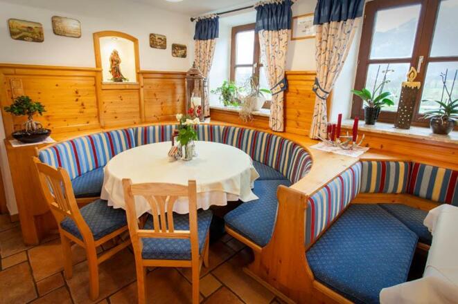 gasthof-goellhof-gaststube-3