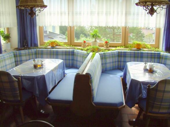 Frühstücksraum-front