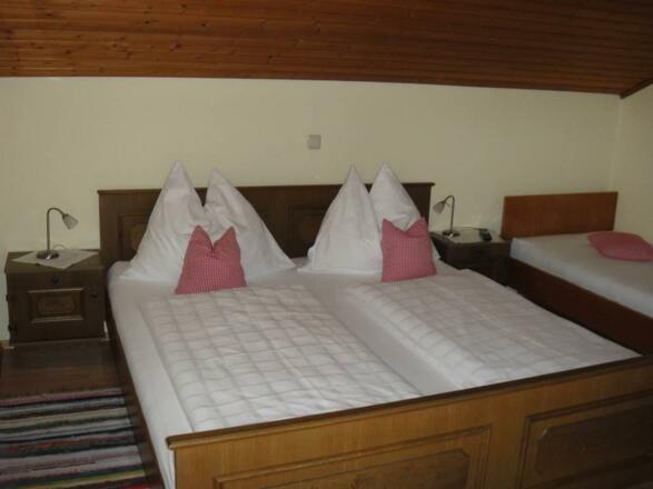 Schlafzimmer 2 mit 3 Betten