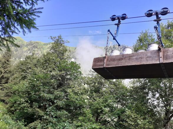 Milchtransport von der Ederalm