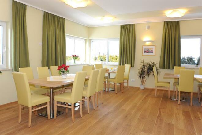 Frühstückszimmer Neu