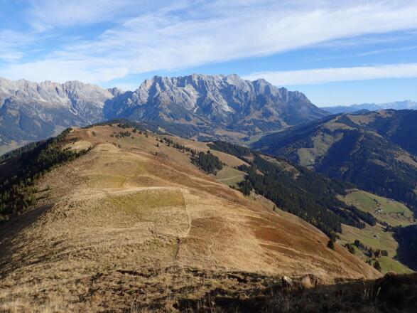 Steinernes Meer und Hochkönig vom Anstieg zum Klingspitz