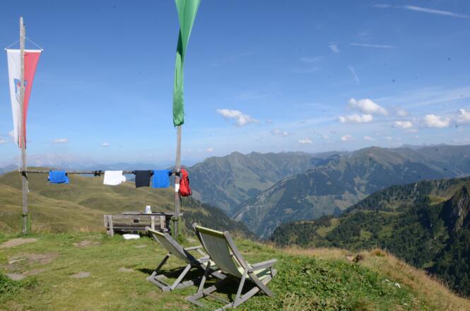 Hier lässt sich’s aushalten: die Grasterrasse der Gleiwitzer Hütte