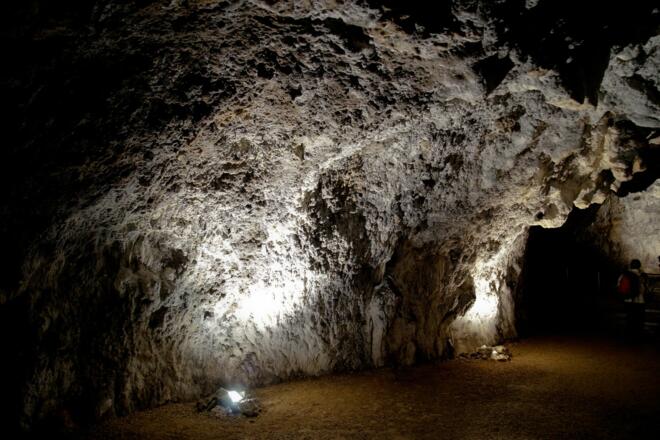 Altmühltal - Tropfsteinhöhle Schulerloch in Essing