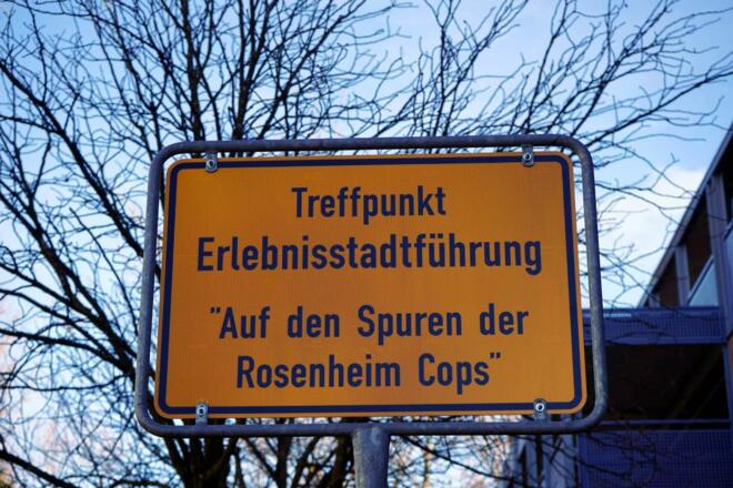 Treffpunkt der Führung neben dem Selfie Point an der Touristinfo Rosenheim