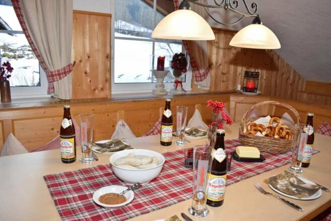 Weißwurst Essen in unserem Aufenthaltsraum