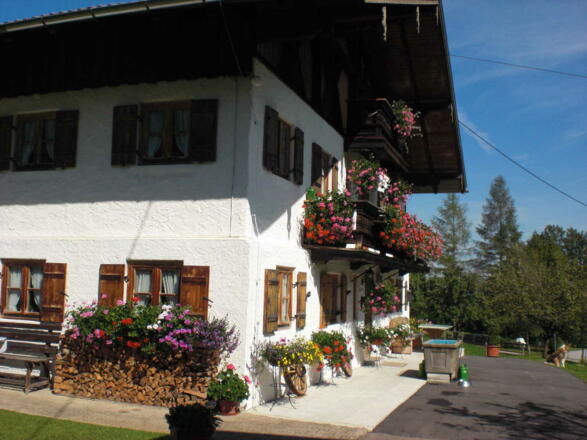 https://images.im-web.de/objekt_pics/obj_full_28368_007.jpg