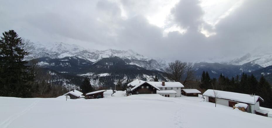 Blick vom Eckbauer zum Wettersteinmassiv