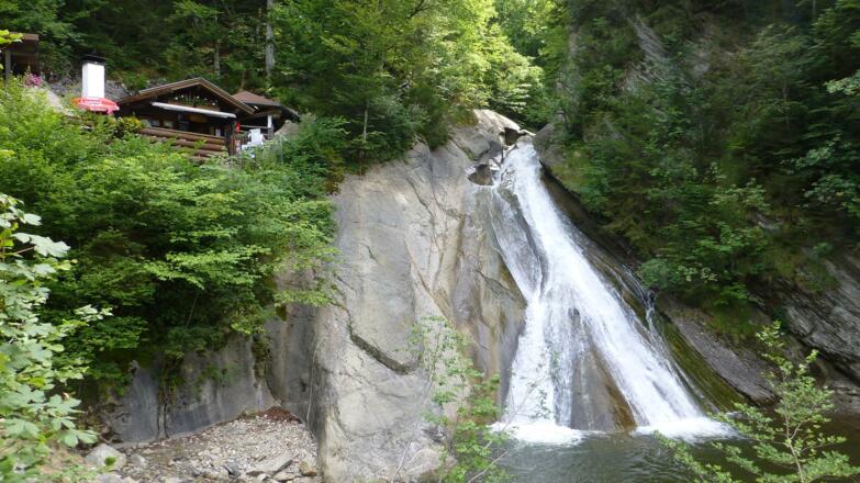 Starzachklamm-Wasserfall.jpg