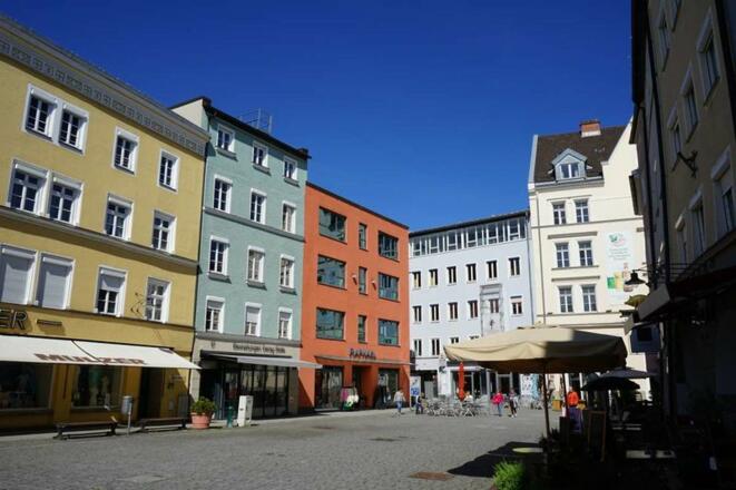 Ludwigsplatz mit "Grünem Markt" Rosenheim