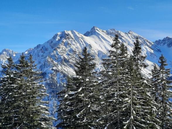 Schneeberge gleich vor der Türe