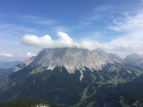 grandioser Blick auf den Wetterstein von der Sonnenspitze aus