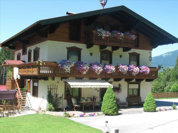 Haus Walllinger im Sommer