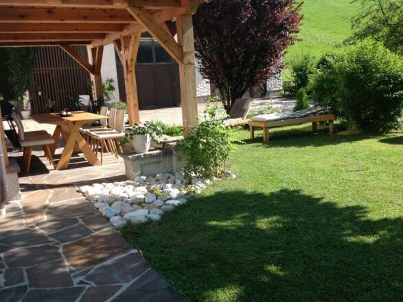 Terrasse und Garten