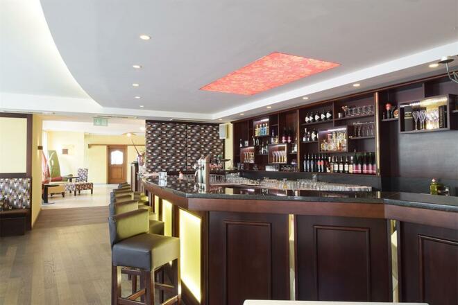 Hotelbar & Eingang