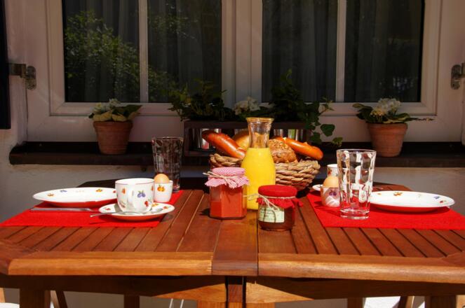 Frühstücken auf der Sonnenterrasse
