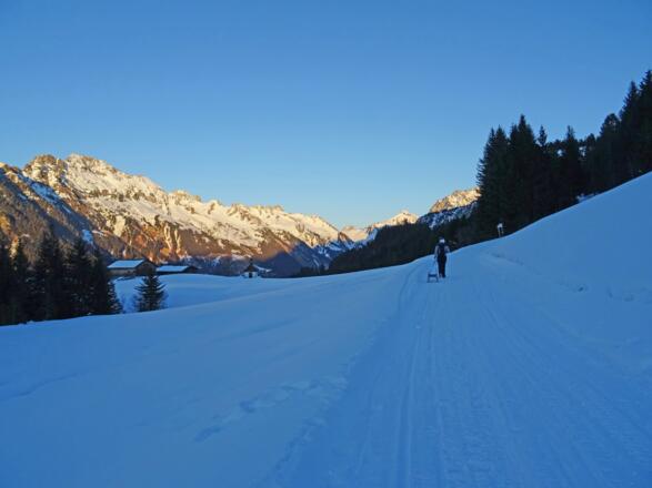 Winterwanderweg und Rodelstrecke in Sonntag-Stein