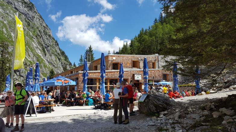 Die neue Höllentalangerhütte