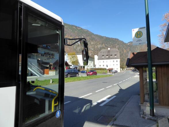 Bei der Nachhausefahrt im Postbus 260 lässt sich der wunderbare Gsengsteig noch einmal aus einer anderen Perspektive erleben.