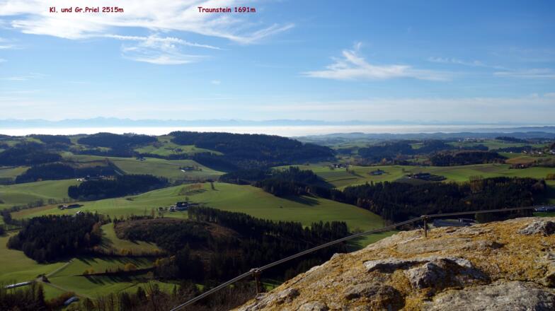 Blick vom Bergfried ins Tote Gebirge