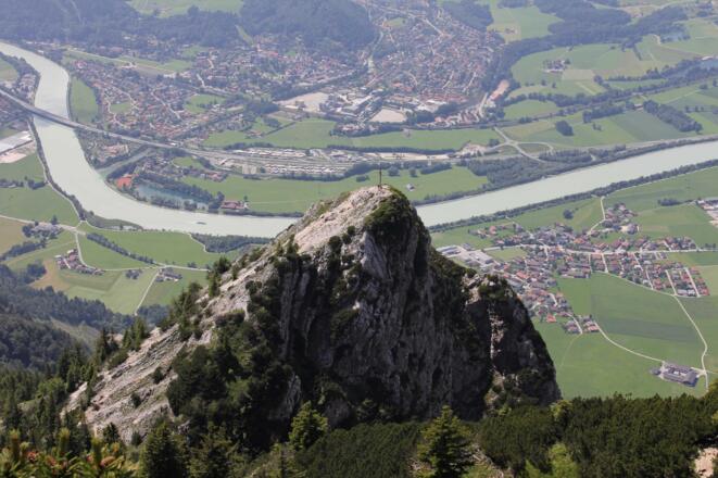 Tiefblick auf Naunspitze und Inntal beim Aufstieg zum Petersköpfl