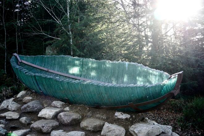 Gläserne Arche an der Wegkreuzung von Grenzweg und Sommerweg zum Lusen