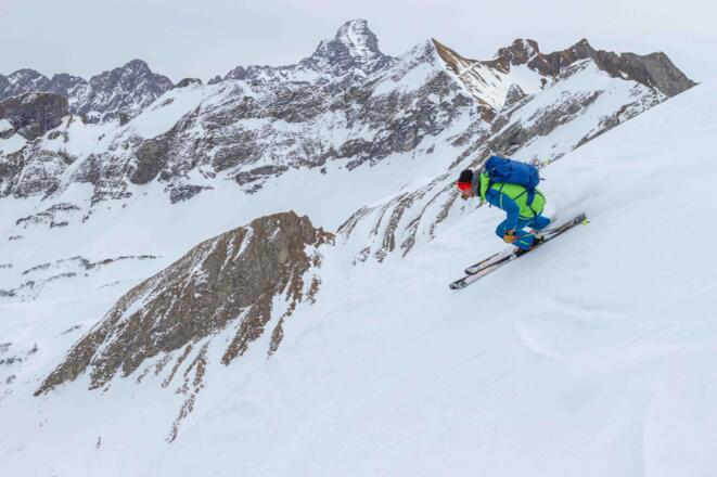 Abfahrt vom Kleinen Seekopf mit Blick auf den Hochvogel.