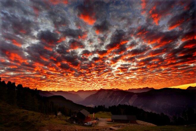 Sonnenuntergang auf unserer Alm