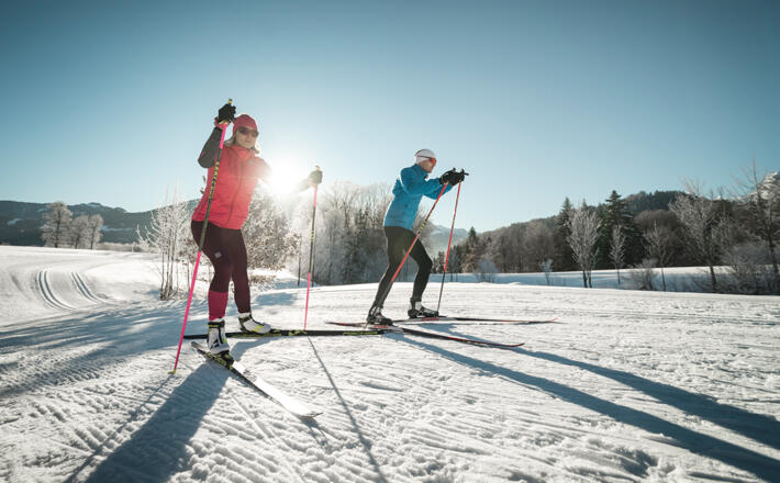 Klassisch und Skating-Loipen am Langlaufzentrum Aschauerweiher